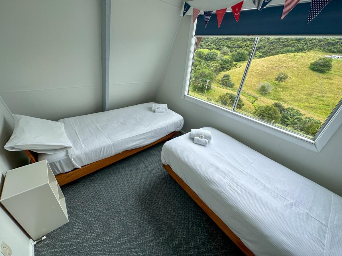 Pohutukawa Coastal Chalets Coromandel Extérieur photo