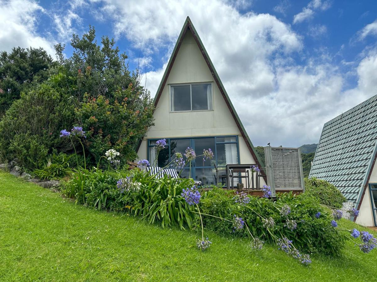 Pohutukawa Coastal Chalets Coromandel Extérieur photo