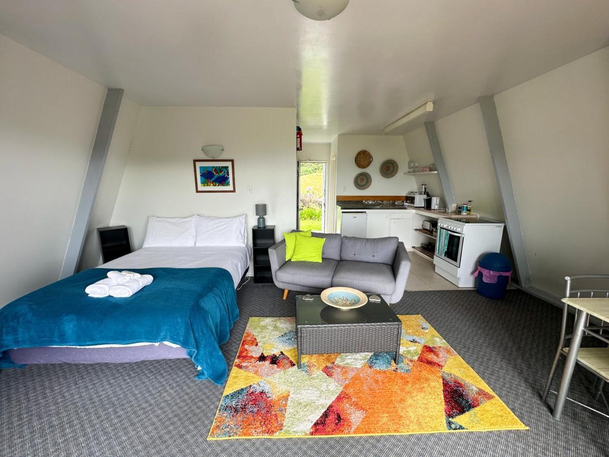 Pohutukawa Coastal Chalets Coromandel Extérieur photo
